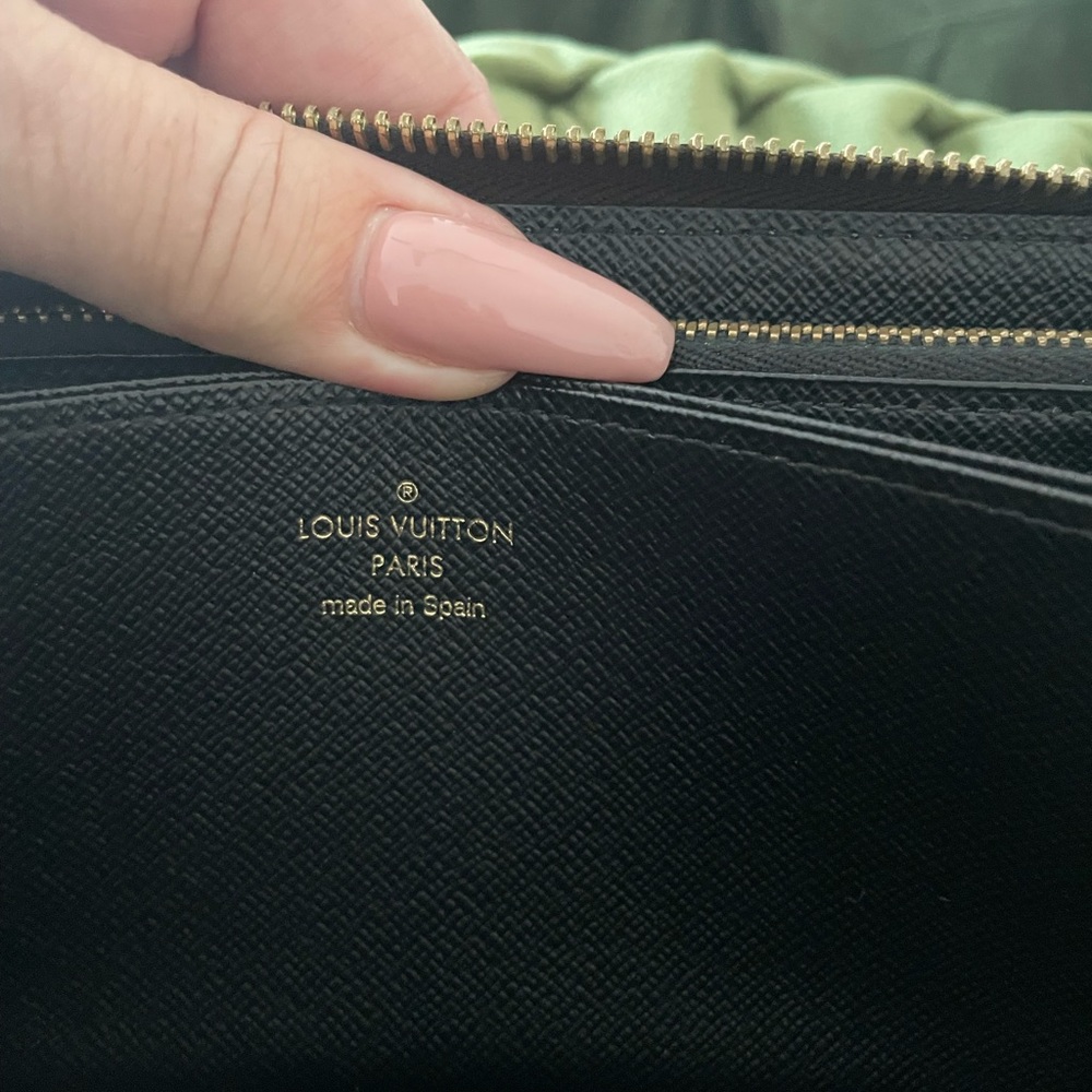 Louis Vuitton Monogram Giant Reverse Round Zipper Long Wallet RDIF 15693 - Picture 8 of 11